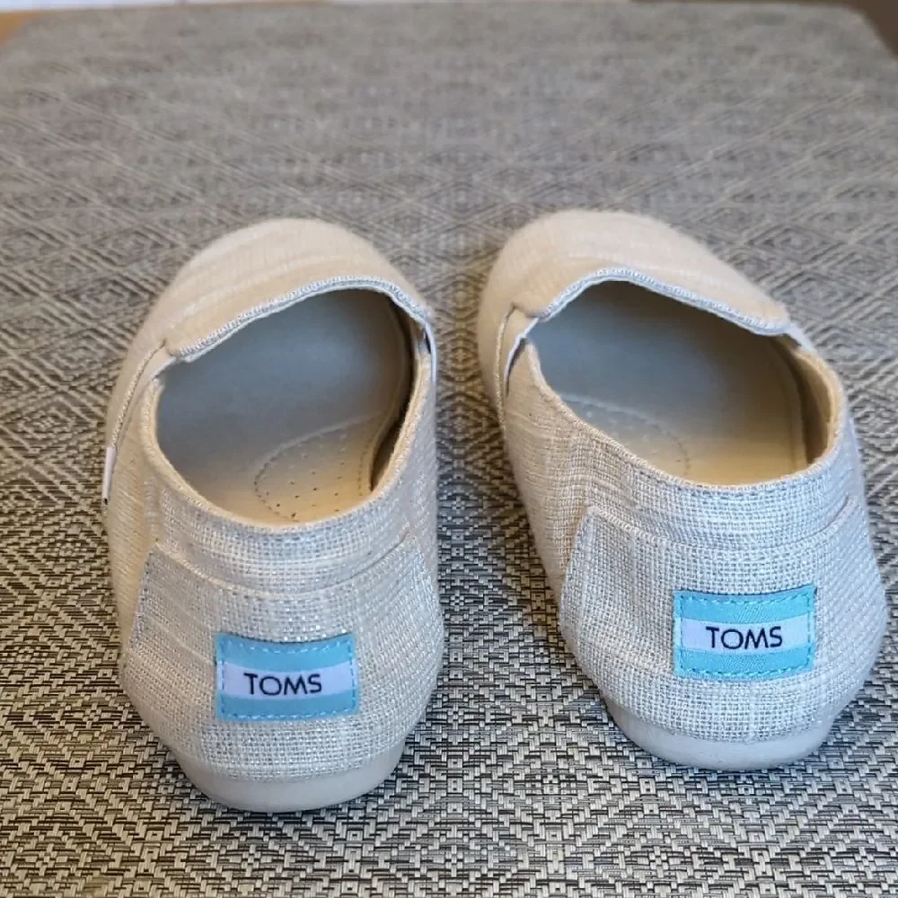 TOMS Light Tan With Glitter Threading Woven Slip-On Shoes  Women's Size 9.5